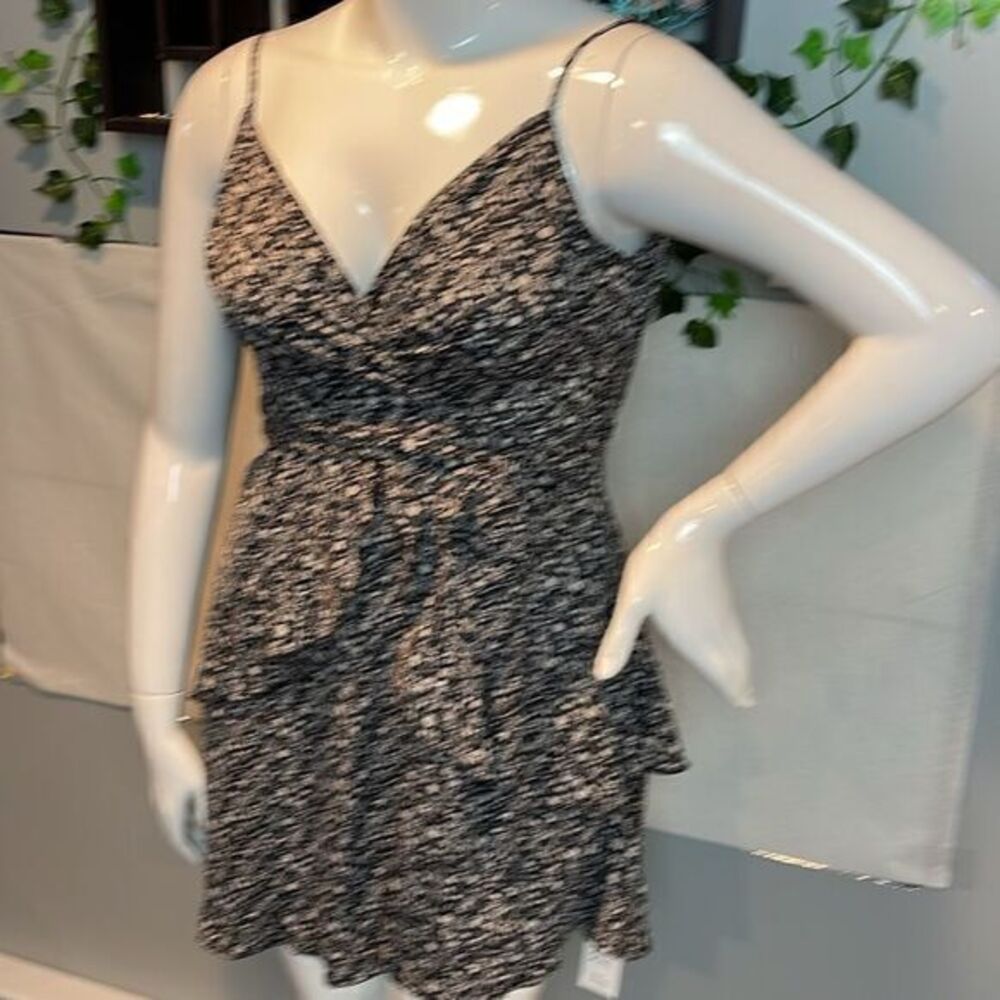 Cupshe Allover Print Ruffle Hem Wrap Surplice Cami Skater Dress size M RefCPS021 - Picture 10 of 11